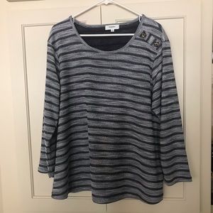 Women’s Top w/long sleeves Light & dark navy